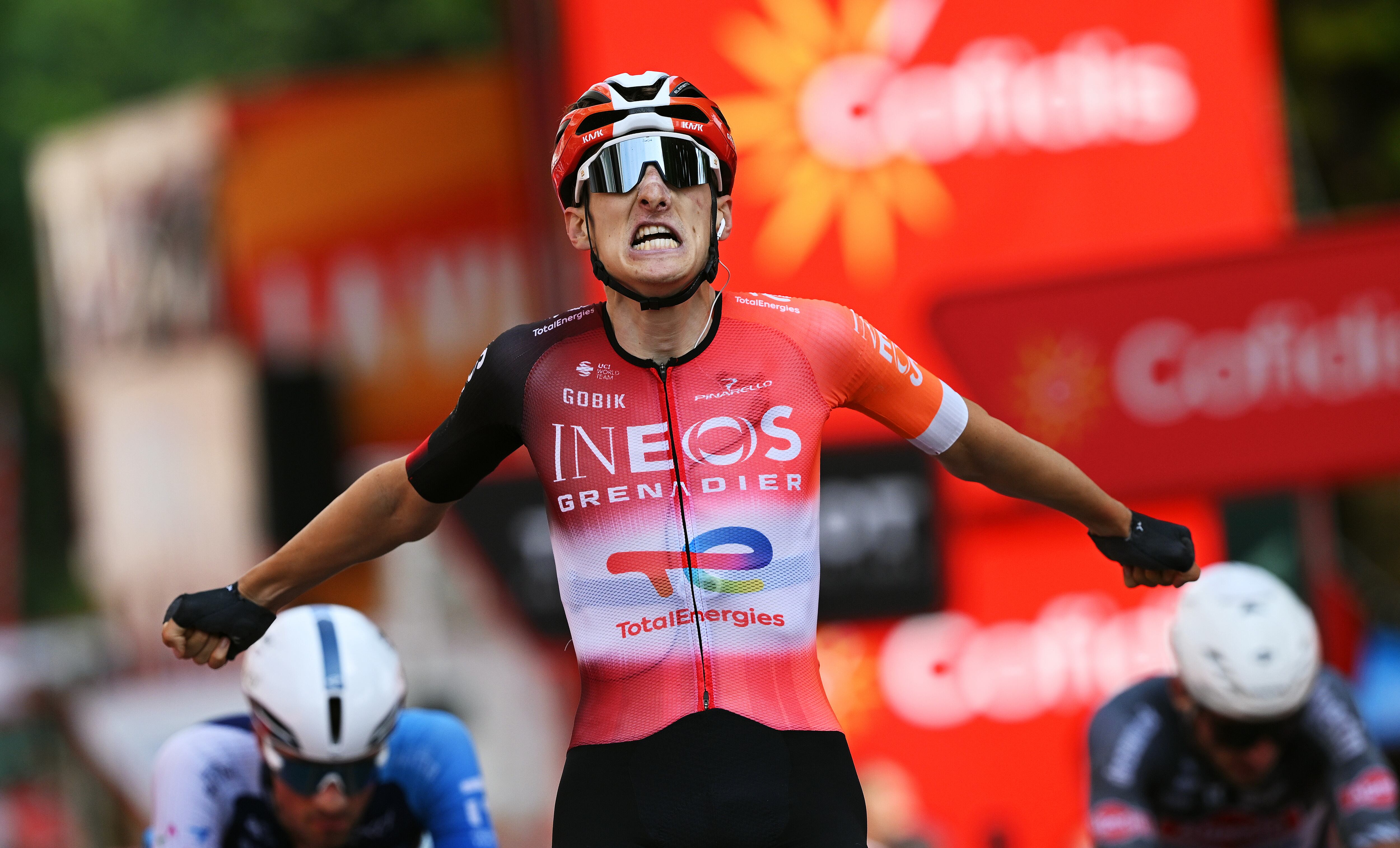 VOIRON, FRANCE - AUGUST 26: Ben Turner of Great Britain and Team INEOS Grenadiers celebrates at finish line as stage winner during the La Vuelta - 80th Tour of Spain 2025, Stage 4 a 206.7km stage from Susa to Voiron / #UCIWT / on August 26, 2025 in Voiron, France. (Photo by Dario Belingheri/Getty Images)