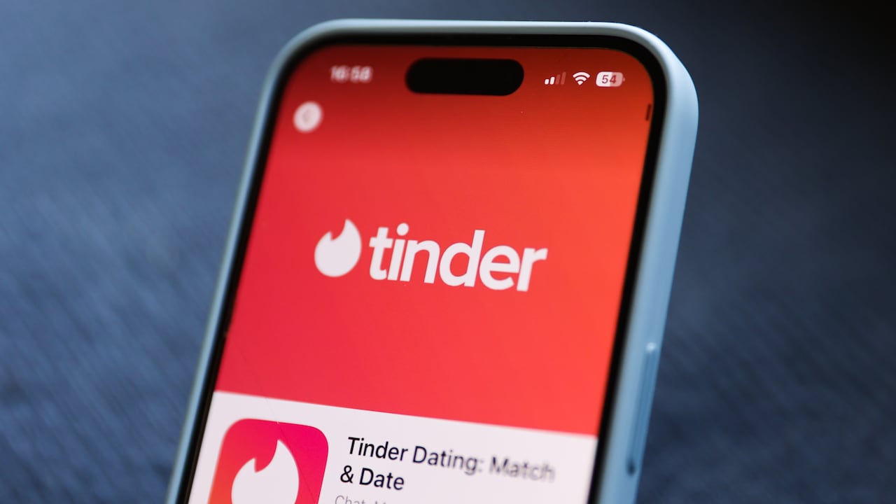 Tinder hacer parte de las aplicaciones de citas románticas que más usan las personas.
