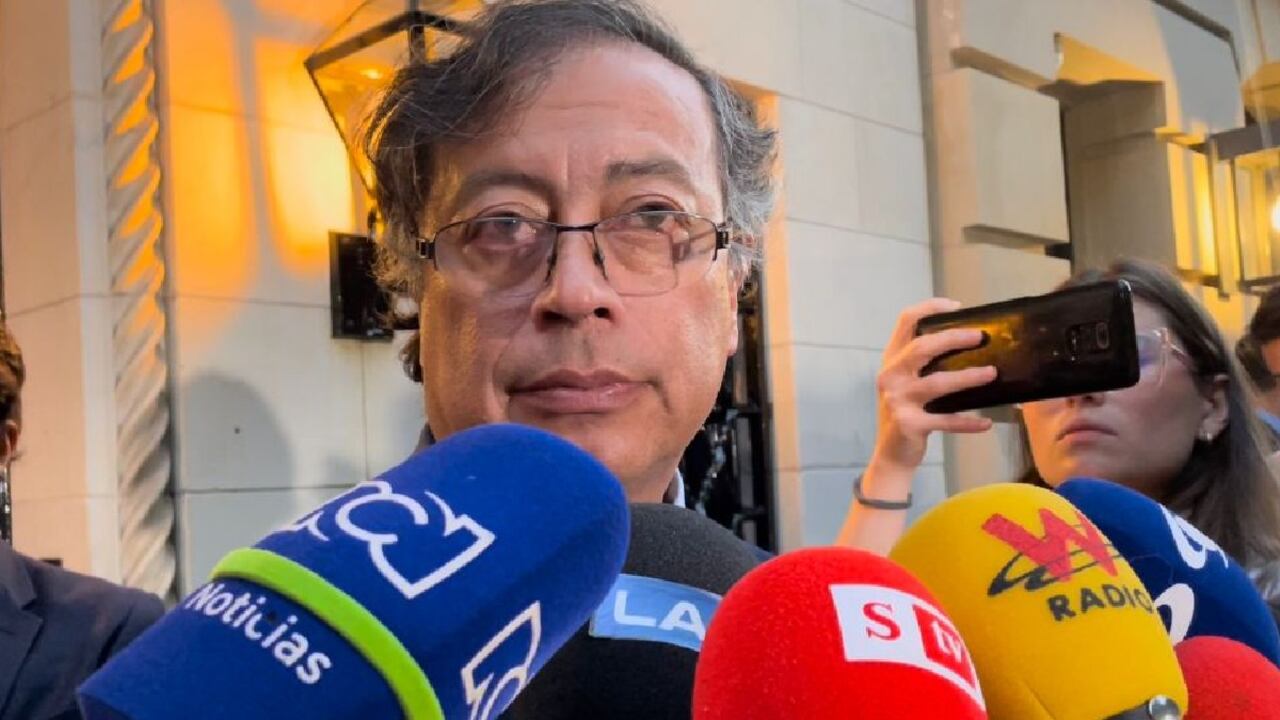 El jefe de Estado señaló que por ahora no se ha confirmado la asistencia de Nicolás Maduro.