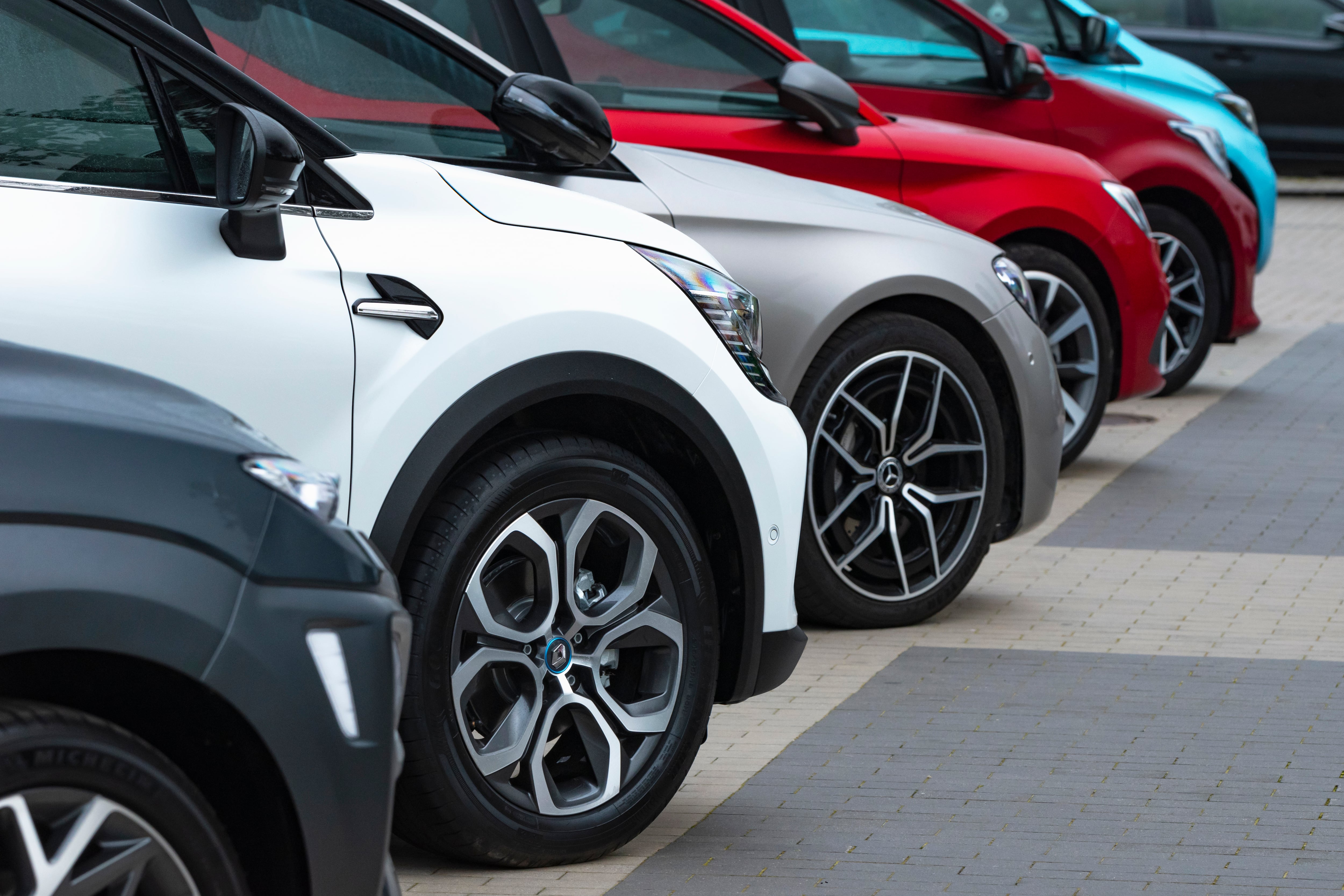 Hyundai, Mazda, Chevrolet, Suzuki, RAM, Dongfeng y JMC figuran entre las marcas recomendadas para flotas empresariales bajo el modelo de renting.