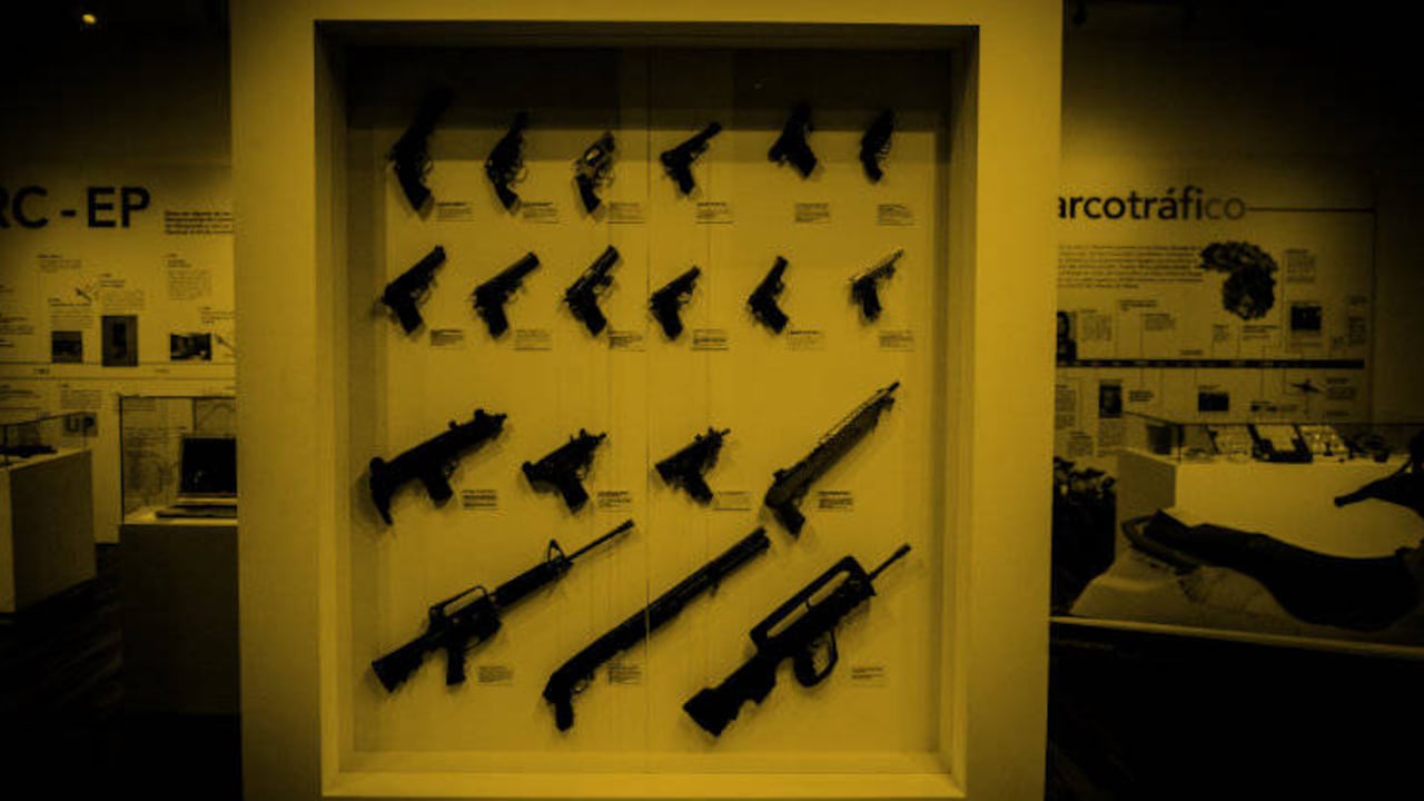 Según un comunicado presidencial, la artista Doris Salcedo será la encargada de elaborar el monumento con las armas de las Farc en Colombia. Foto: Getty Images.