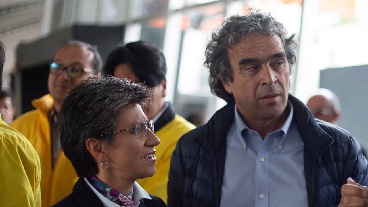 Claudia López y Sergio Fajardo están en conversaciones para realizar una consulta presidencial el próximo 8 de marzo.