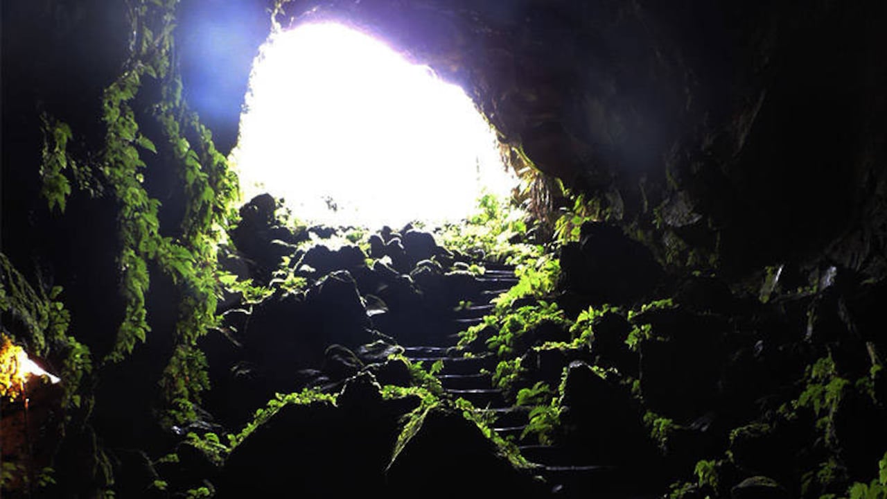 El refugio de Valbonesi abarca el túnel de lava más rico del archipiélago. Unos 1.600 metros, con 800 transitables que alcanza 12 de profundidad. Foto: Flavia Tomaello.