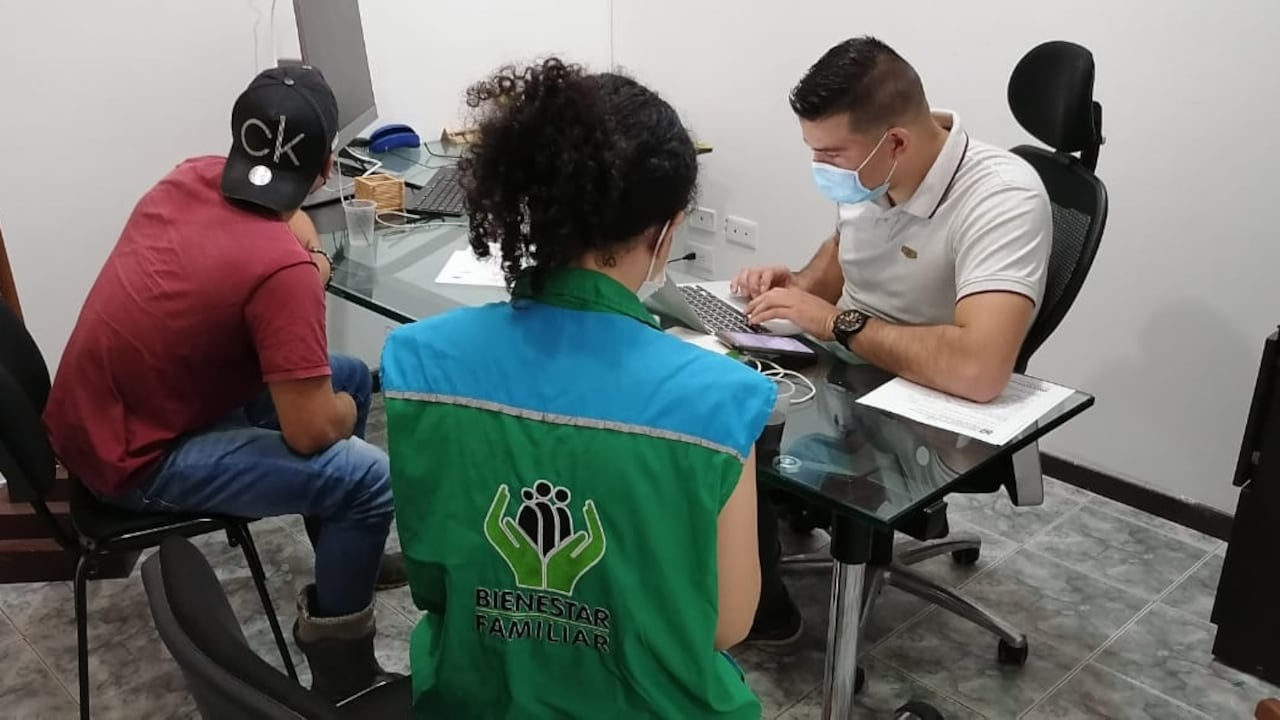 El joven fue dejado en manos del ICBF para la restitución de sus derechos.