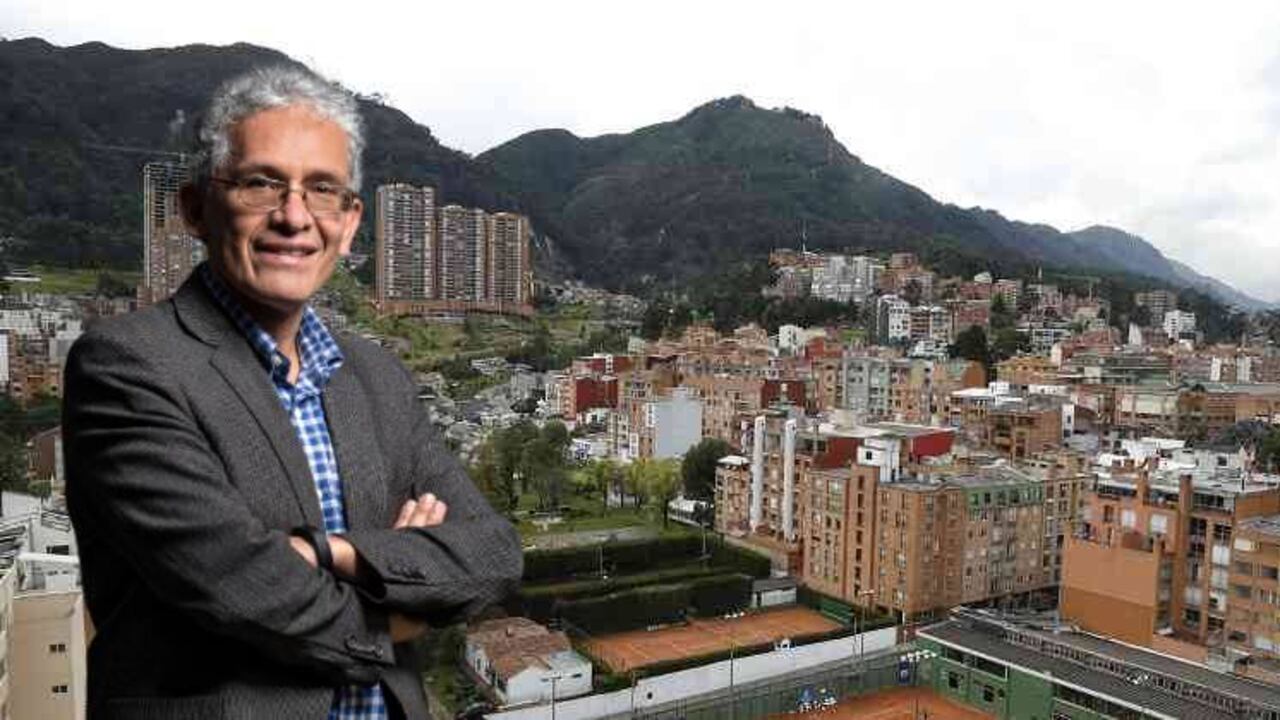 Juan Mauricio Ramírez, secretario de Hacienda de Bogotá, explica los cambios en el calendario tributario de 2021.