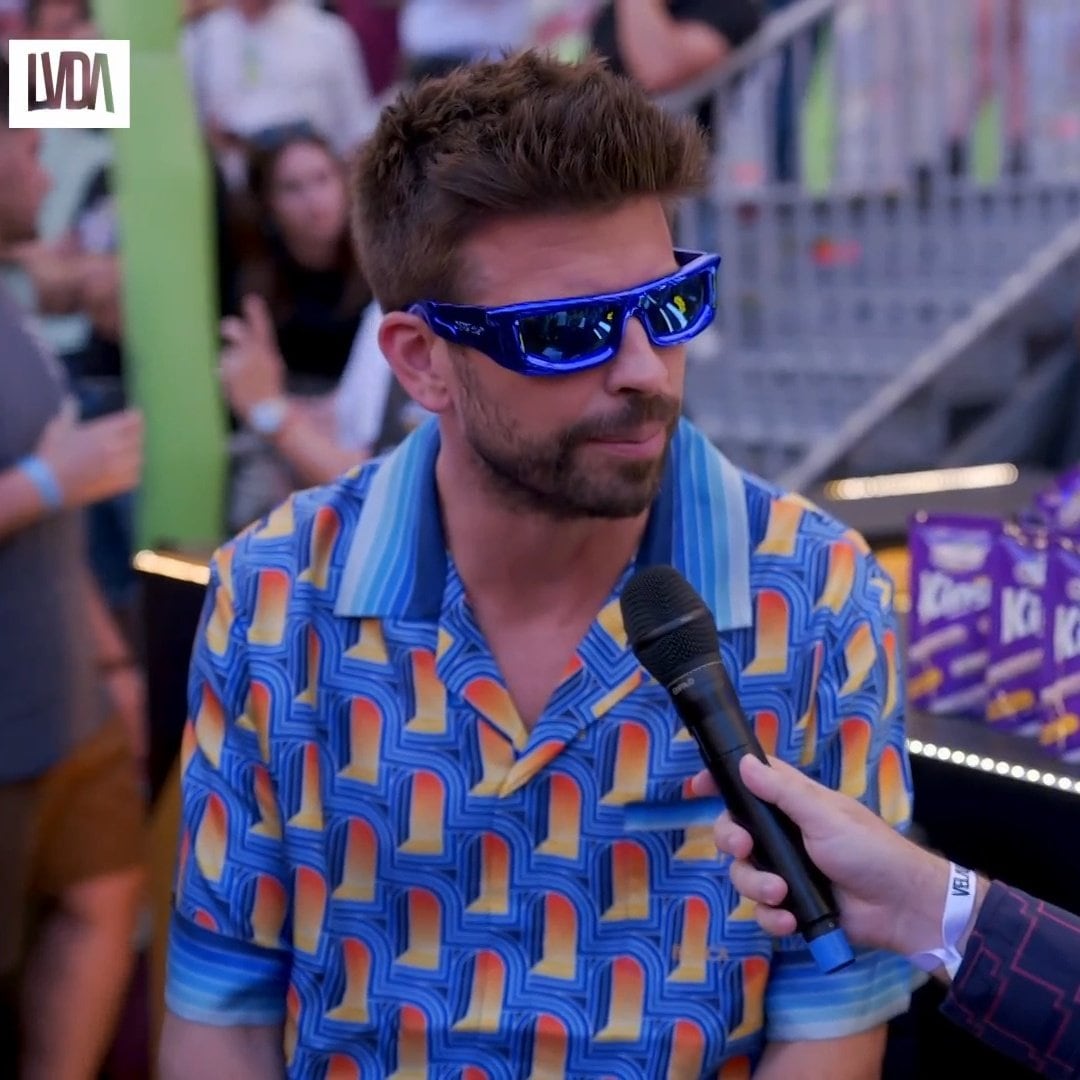 El exfutbolista sorprendió con su look