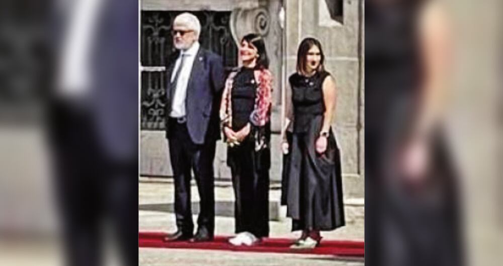 La ministra de Minas y Energía, Irene Vélez volvió a ser foco de atención por sus tenis.