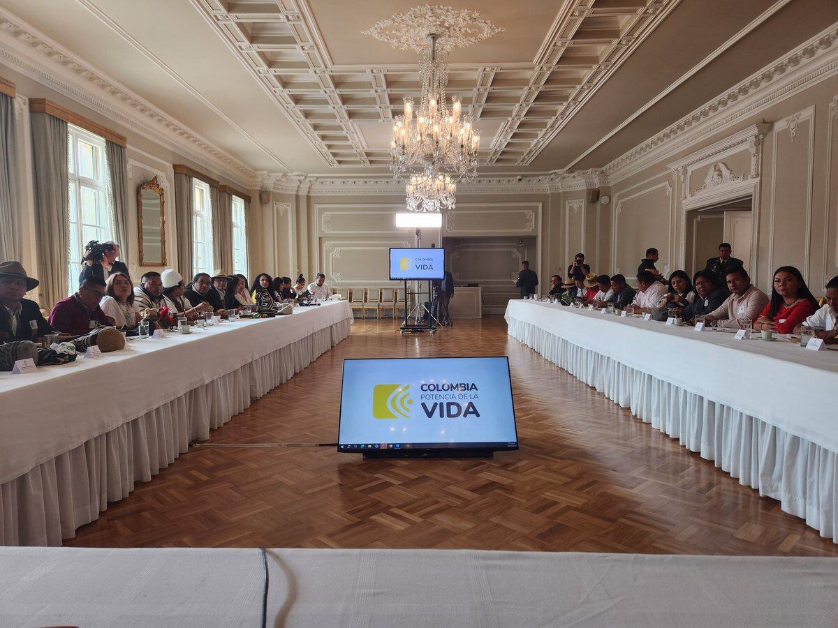 Presidente Gustavo Petro se reunió con dirigentes indígenas en la Casa de Nariño