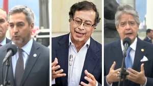 Presidentes de Paraguay y Ecuador: Mario Abdo Benítez y Guillermo Lasso con Gustavo Petro. Montaje SEMANA.