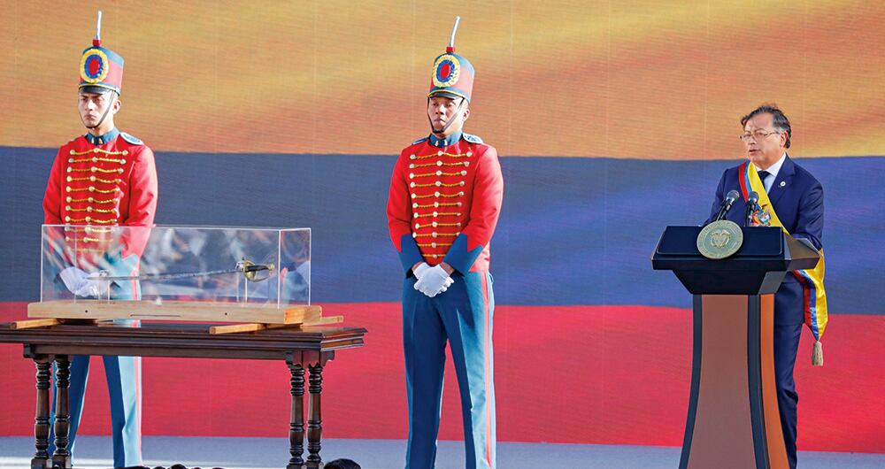 Gustavo Petro no realizó su posesión sin la presencia de la espada de Bolívar. 