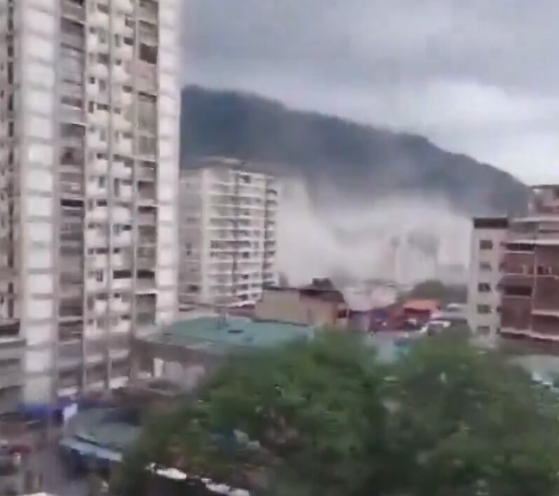 Un fuerte movimiento telúrico sacudió este miércoles varias regiones de Venezuela.