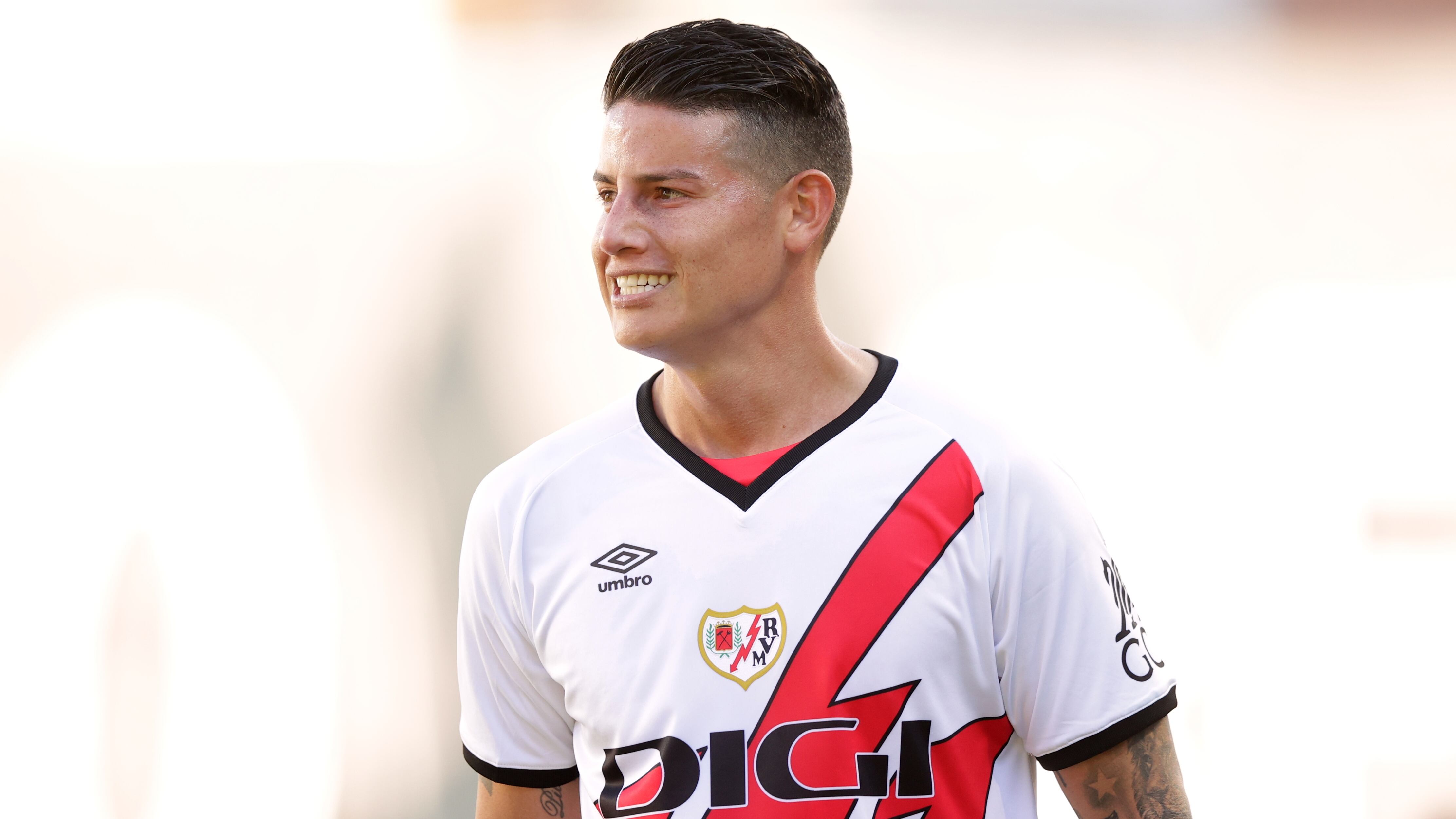 James fue nominado a premio top mundial.