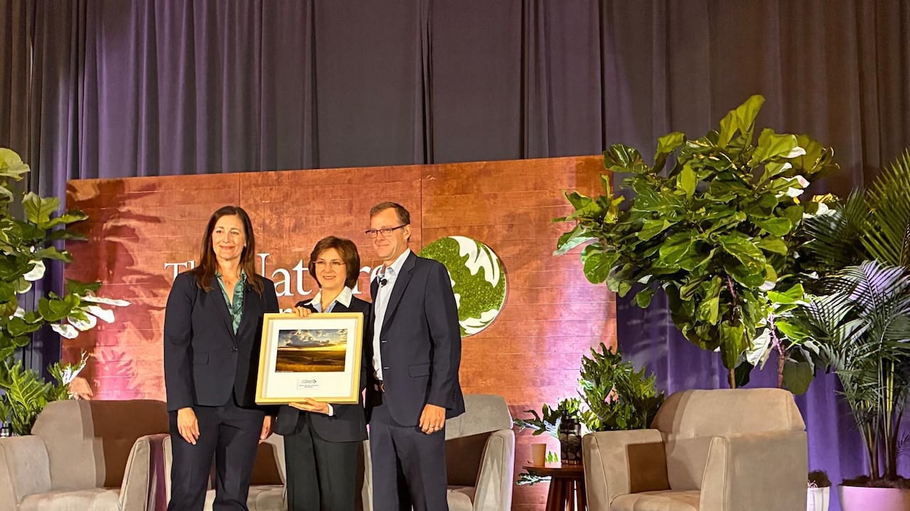 Julia Miranda recibe el Nature’s Advocate Award