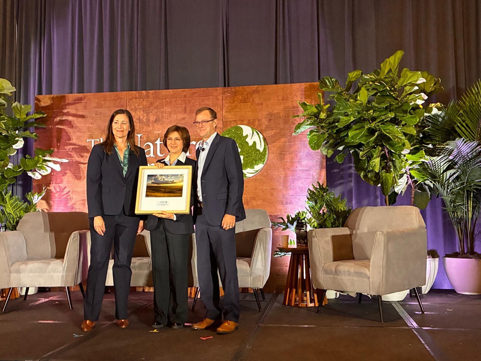 Julia Miranda recibe el Nature’s Advocate Award