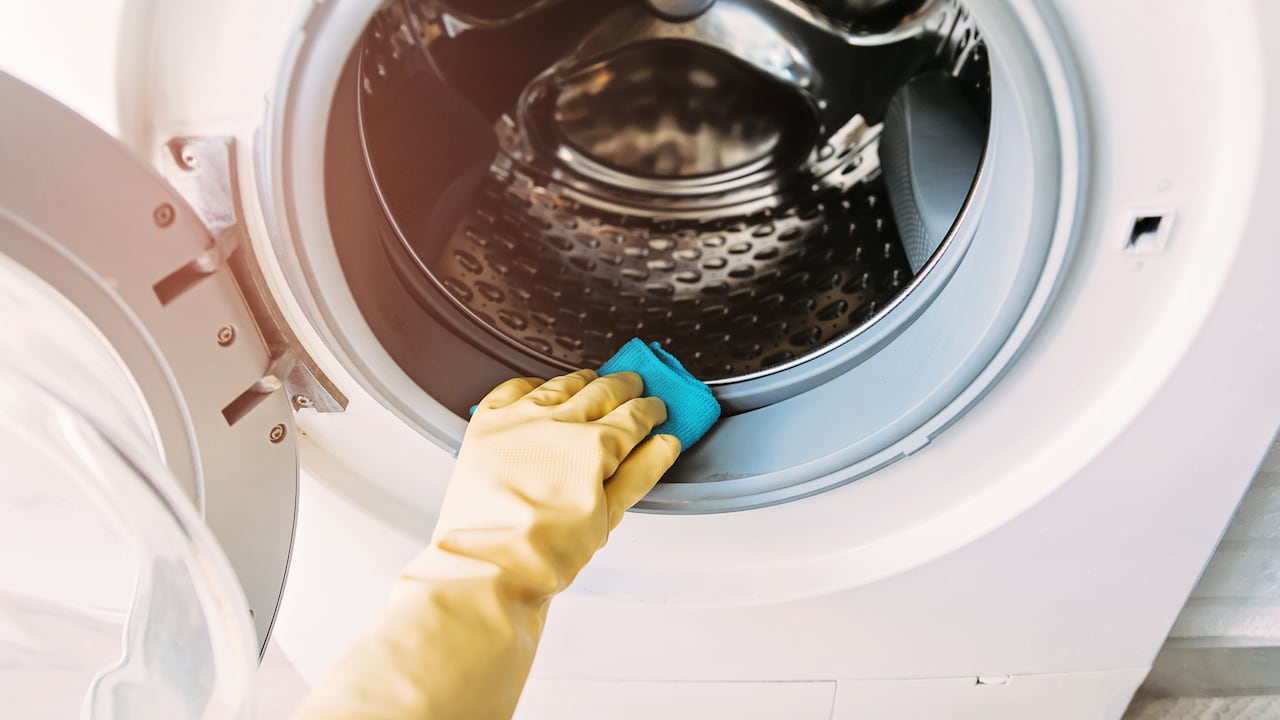 Es importante aplicar varias pautas de higiene para prevenir problemas en la lavadora.