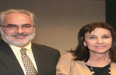 Pablo Obregón y Helen de Obregón.