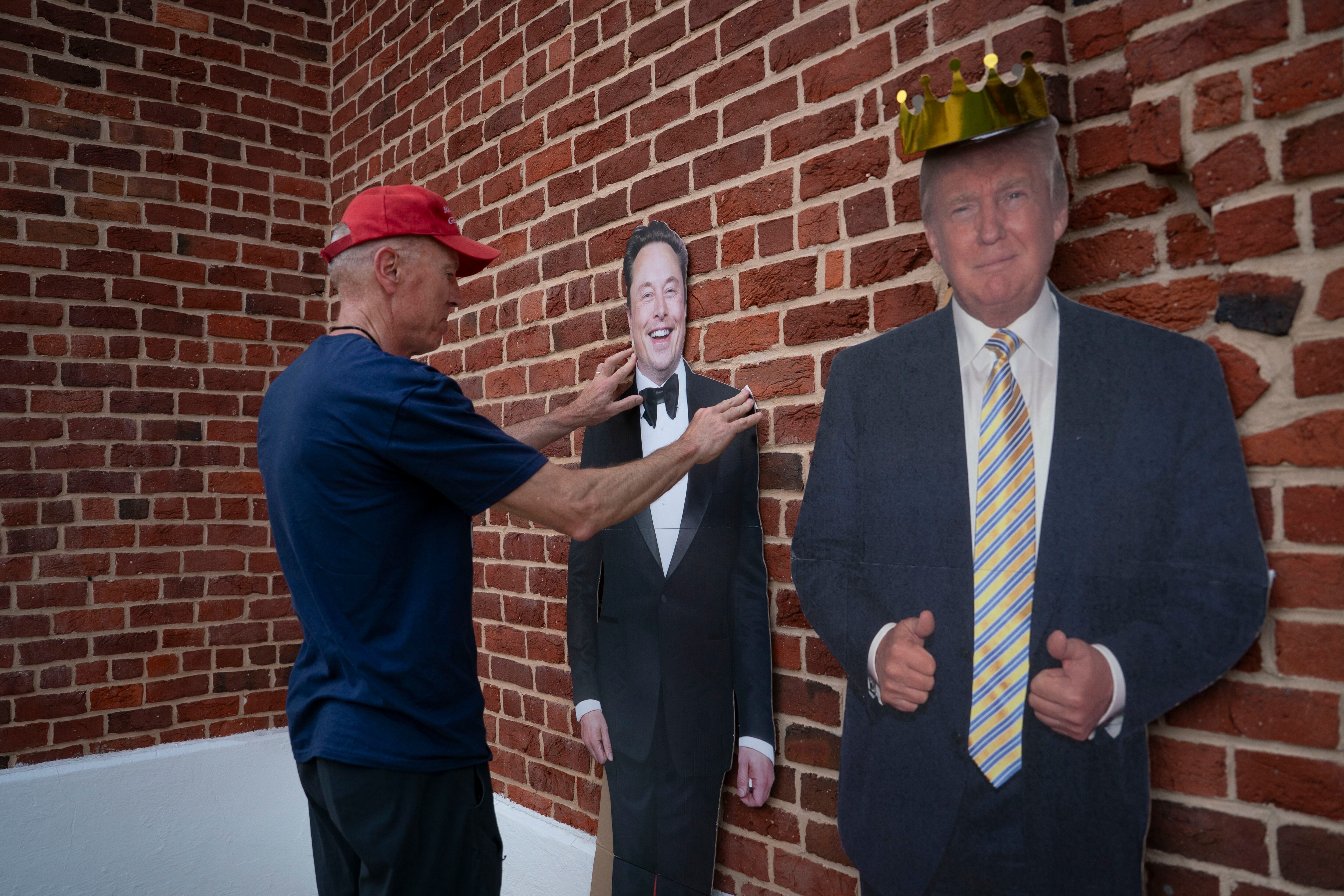 El evento, organizado por el Partido Republicano del Condado de Transylvania, celebraba al presidente Donald J. Trump y sus logros.