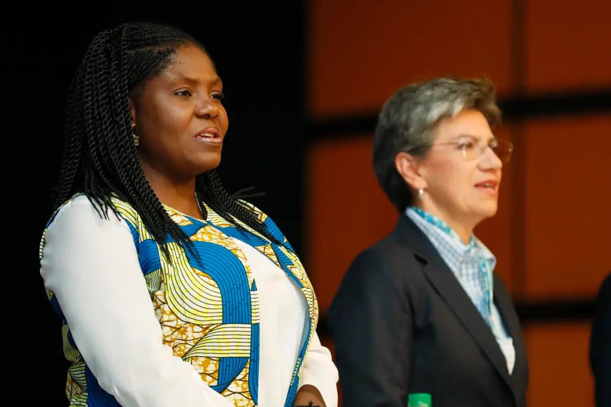 Francia Márquez y Claudia López durante la jornada de inauguración de la FILBo.