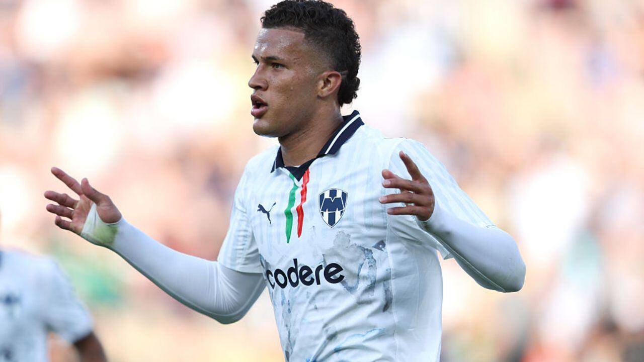 Nelson Deossa saldría de Monterrey.