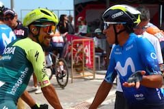 Team Bora's Colombian rider Daniel Martinez (L) chats with Team Movistar's Colombian rider Nairo Quintana during the presentation of the teams prior the 13th stage of the 107th Giro d'Italia cycling race, 179km between Riccione and Cento, on May 17, 2024. (Photo by Luca Bettini / AFP)