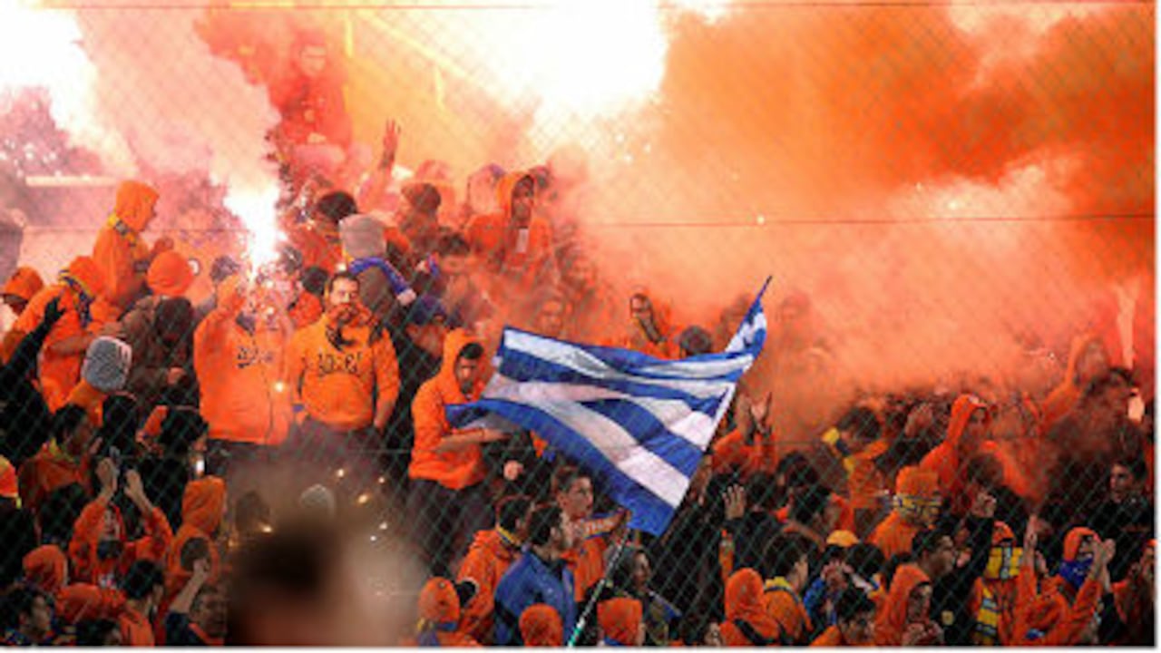 Los ultras del Apoel se han preparado para lo que será la batalla más importante en la historia del club.