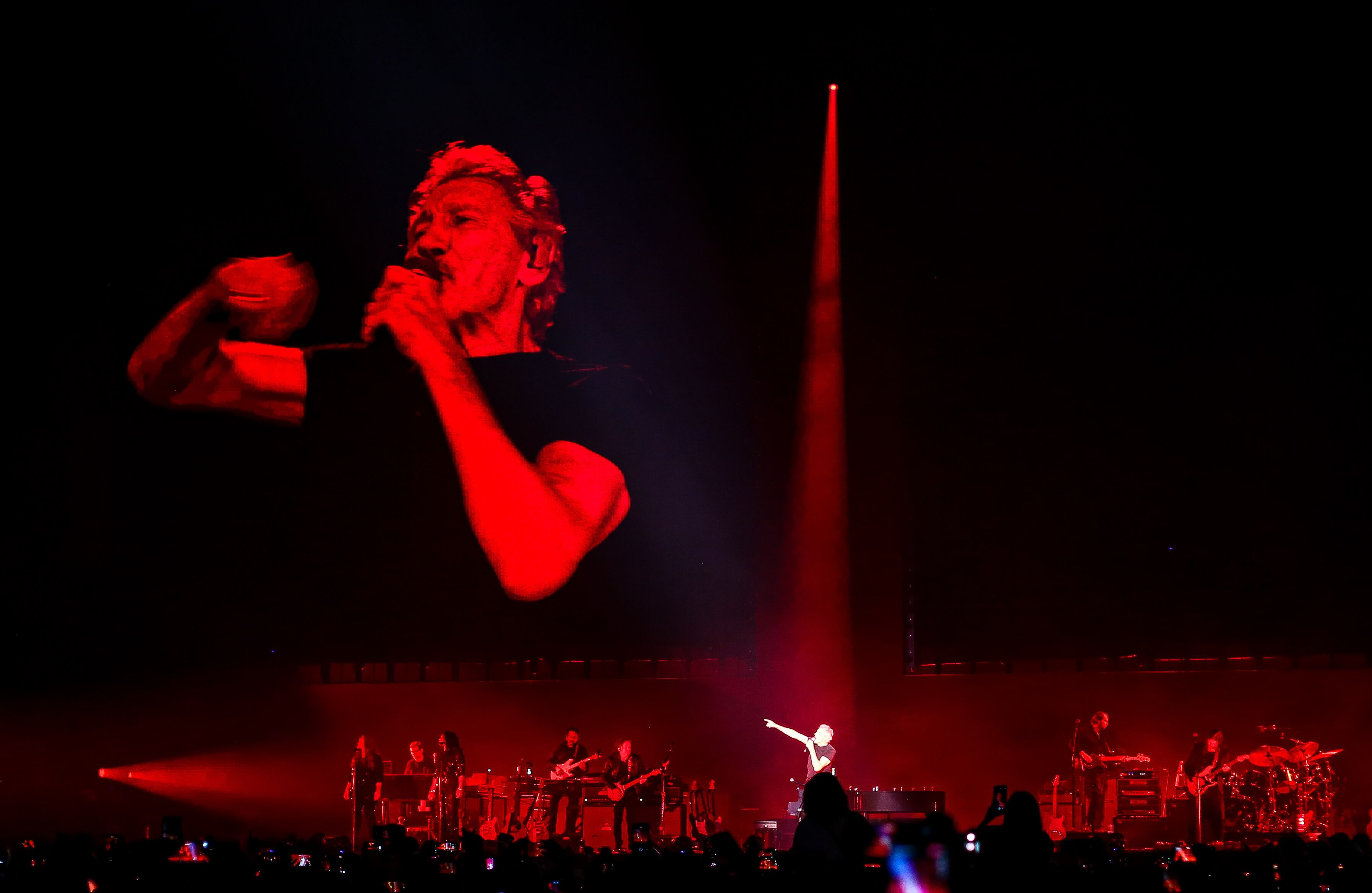 Concierto 5 de diciembre en el coliseo Live en la ciudad de Bogotá