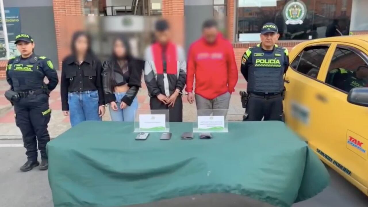 Los cuatro capturados en Bogotá.