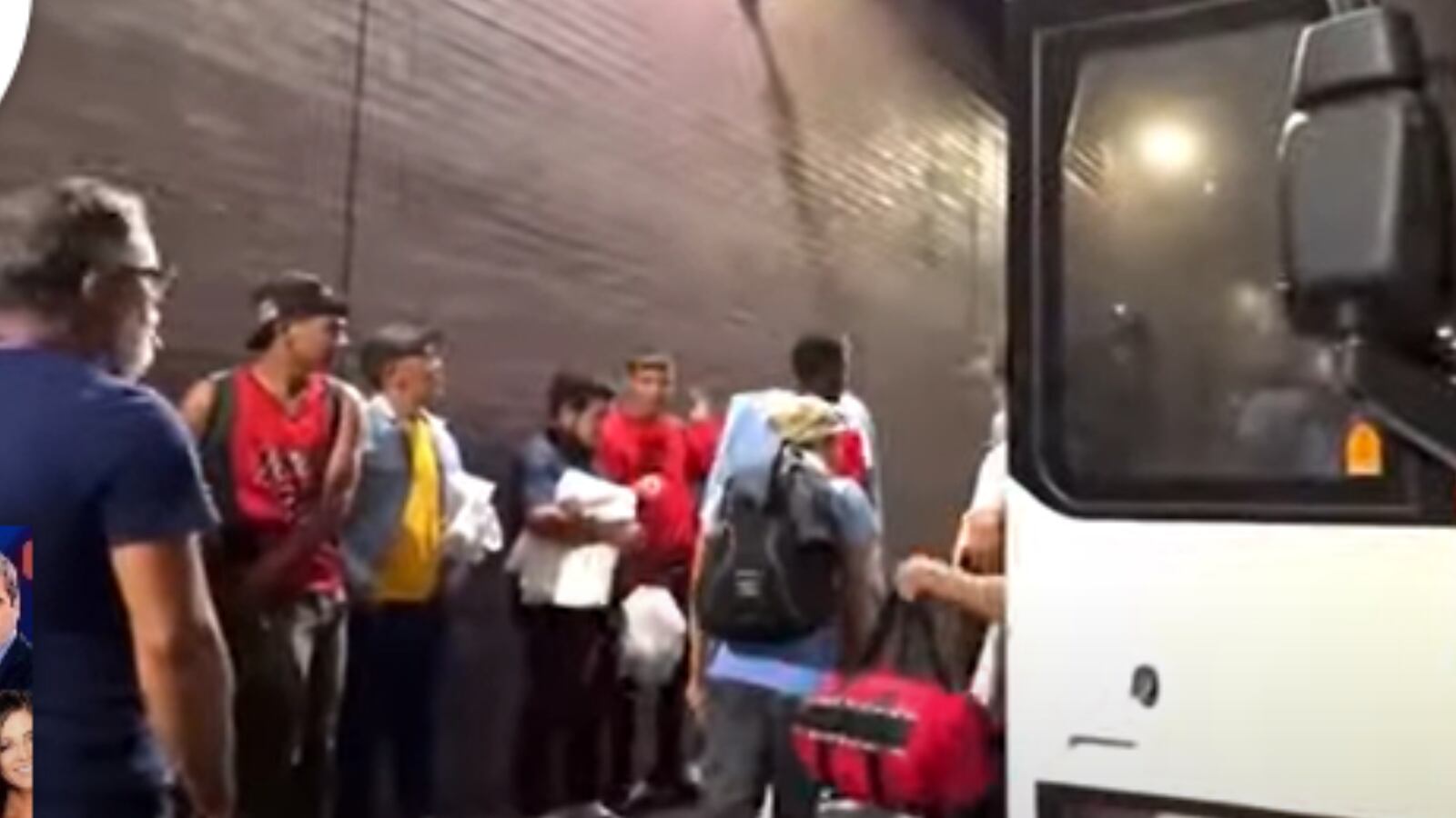 El nuevo refugio de migrantes crea críticas entre los habitantes del Bronx