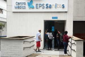 Cali; Completa normalidad en las instalación de las EPS Sanitas en Cali tras anuncio de intervención de Supersalud Foto José L Guzmán. El País