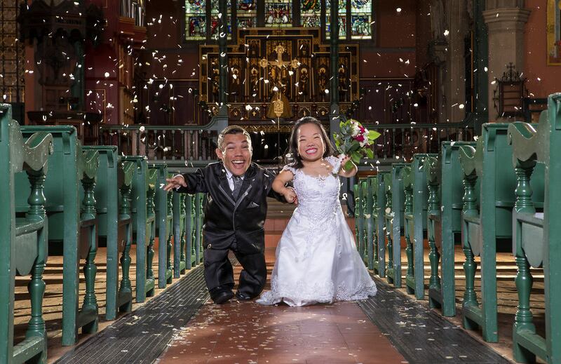 La pareja de casados más pequeña del mundo;