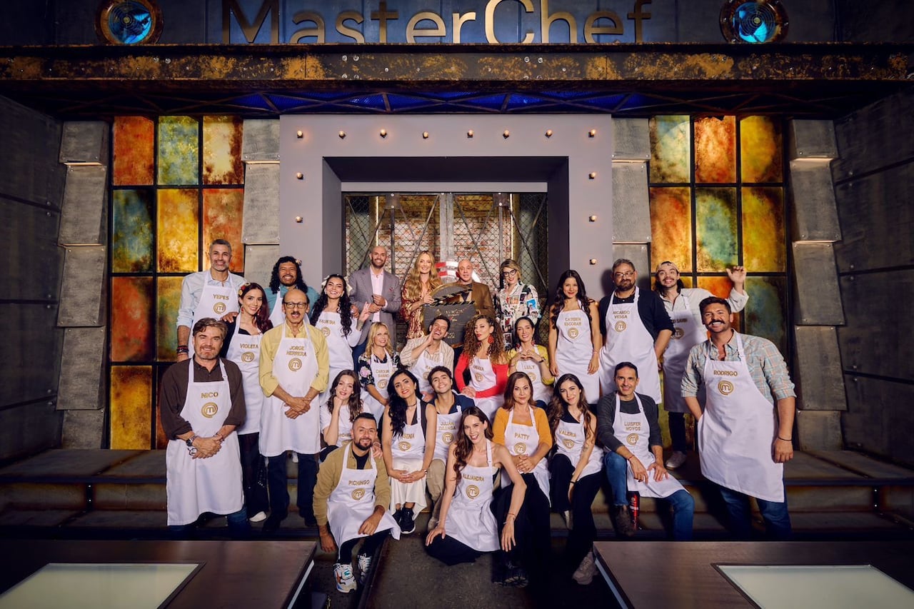 El Canal RCN confirmó los 22 famosos que llegarán a la cocina para la séptima temporada de 'MasterChef Celebrity'.