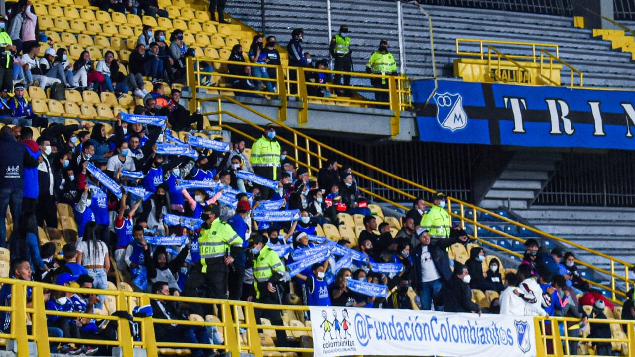 Niñas y niñas de la Fundación Colombianitos en El Campín.