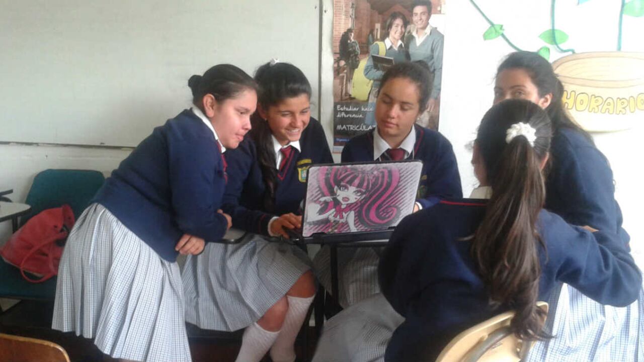 Estudiantes de la Escuela Normal Superior de Gachetá.