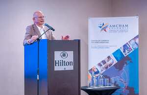 Francisco Rossi, director del Invima, anunció la creación de un observatorio de investigación.