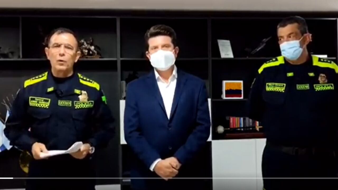 Policía