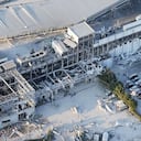 Esta imagen aérea muestra el centro comercial AEON Mall dañado tras el terremoto que azotó Kashima, en la prefectura de Kumamoto, al sur de Japón, el martes 28 de julio de 2026.