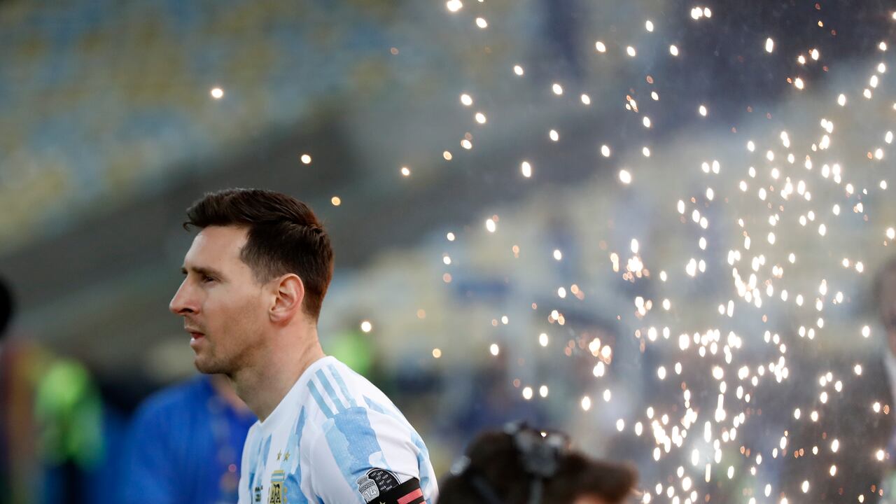 Messi obtiene su primer título con la selección de Argentina. (AP Photo/Andre Penner)