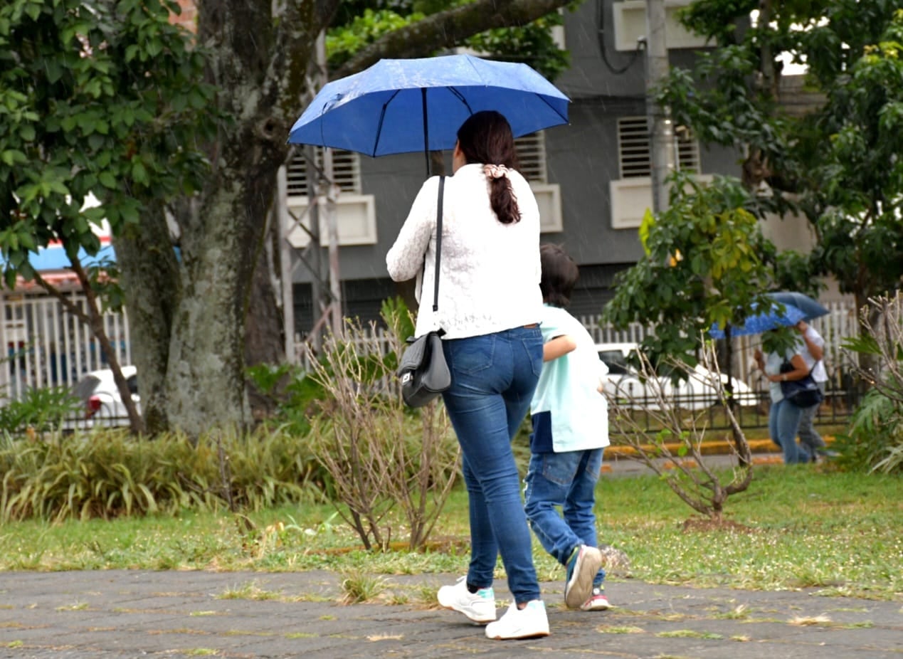 Hasta el momento, los Bomberos de Cali no han reportado mayores emergencias.