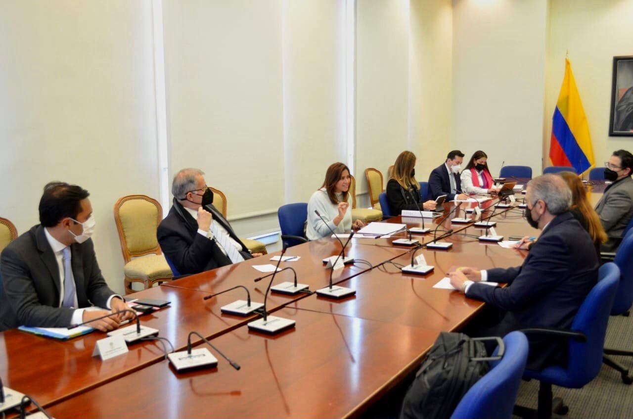 El 9 de febrero de 2022 se logró la visibilización del fortalecimiento de la democracia juvenil en Colombia, en particular a través de los consejos municipales y locales de juventudes, pues fue destacada por la OEA luego de que María Juliana Ruiz, primera dama de la Nación, lo presentara en Washington (Estados Unidos).