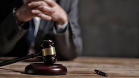 Abogado / Abogados / Juez / Martillo / Justicia - referencia