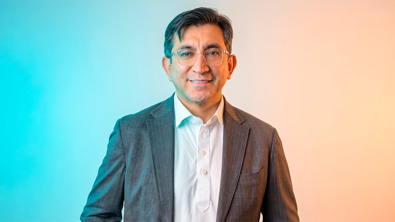 “El mundo de las aplicaciones, el mundo techco, es de una cultura de mucha innovación, pero, sobre todo, de estar metido en el rancho de los clientes”, dice Diego Molano, presidente de la ETB.