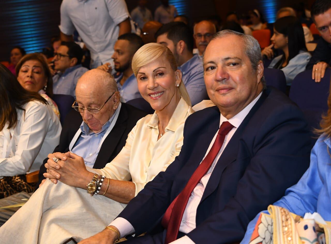 El presidente del Senado, Iván Name, estuvo en Cali liderando la audiencia sobre 'regiones autonómicas' a la que participó la gobernadora del Valle, Dilian Francisca Toro.