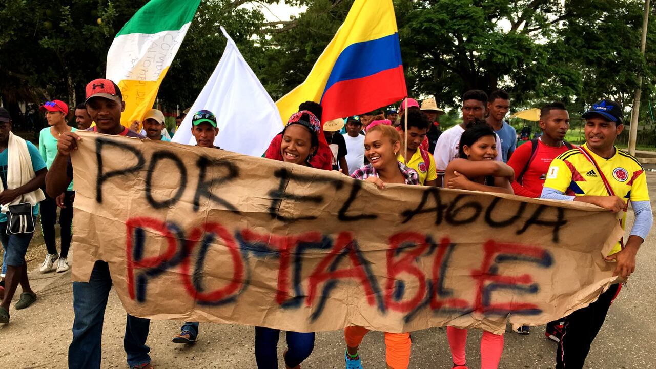 Fueron 50 kilómetros de caminata en medio de cantos, bailes y arengas.