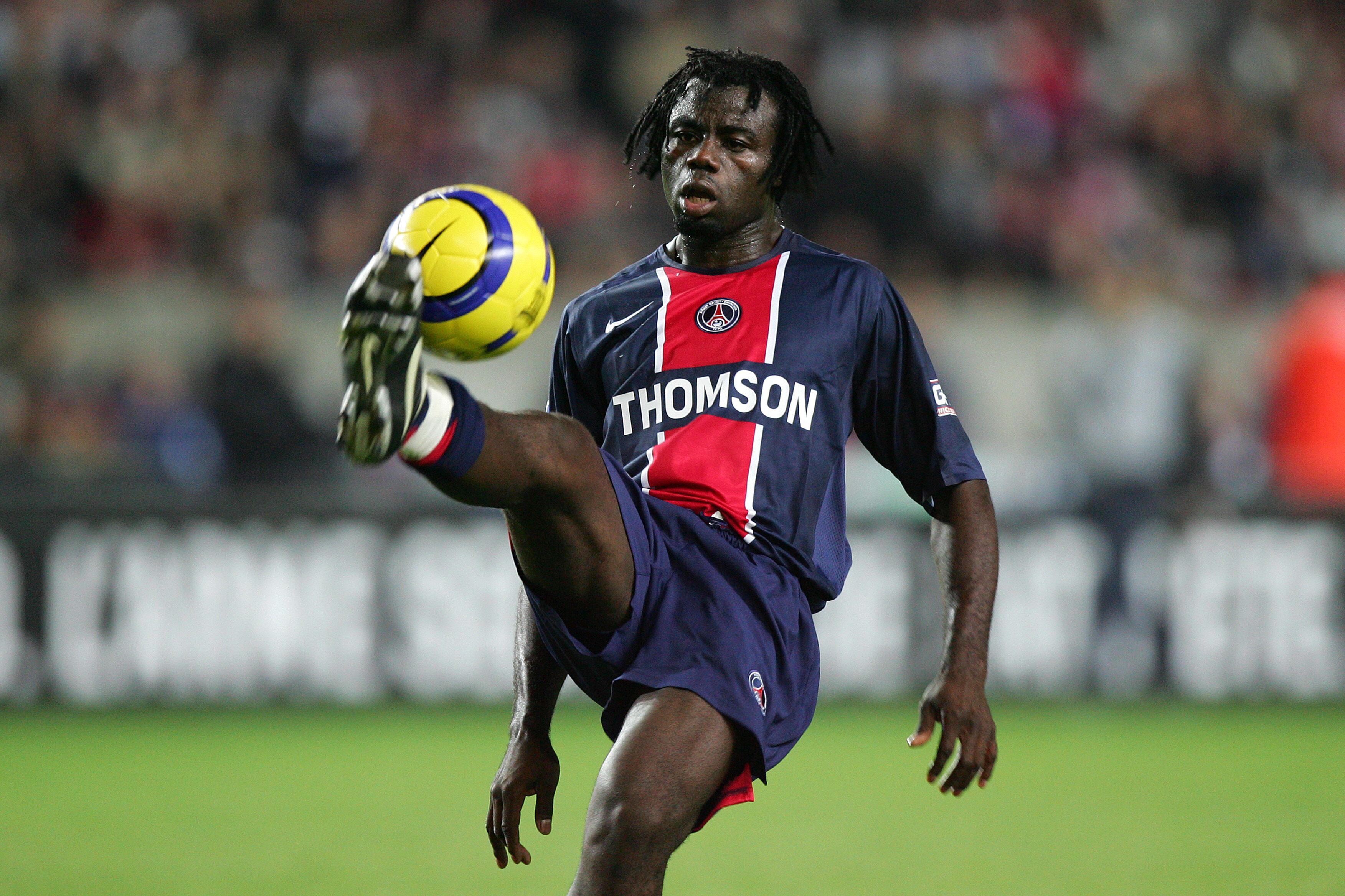 Ligue 1 French Soccer Championship, season 2005-2006: Paris Saint Germain vs AS Monaco. Modeste M'Bami (PSG). (Photo by Eddy LEMAISTRE/Corbis via Getty Images)