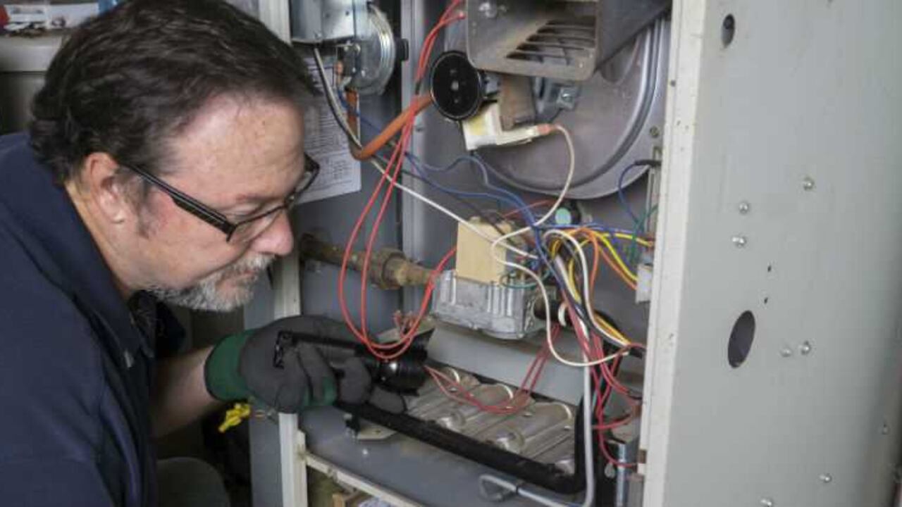 5. Técnica profesional en mantenimiento electromecánico: al ingresar a la vida laboral pueden obtener un salario promedio de $1.377.269, además que tienen muy buenas altas oportunidades de conseguir rápido empleo, pues su tasa de vinculación es del 92,3%. Foto: 123 RF