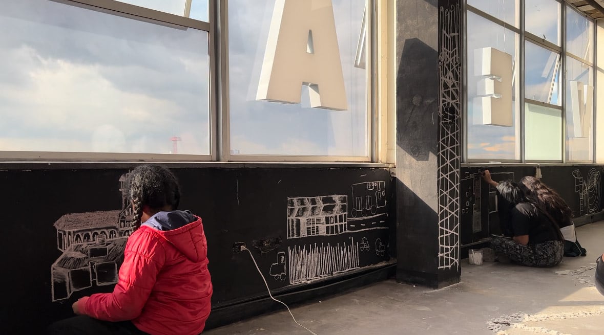 APLO + MANO CAMBIADA, VEANVÉ, 2024