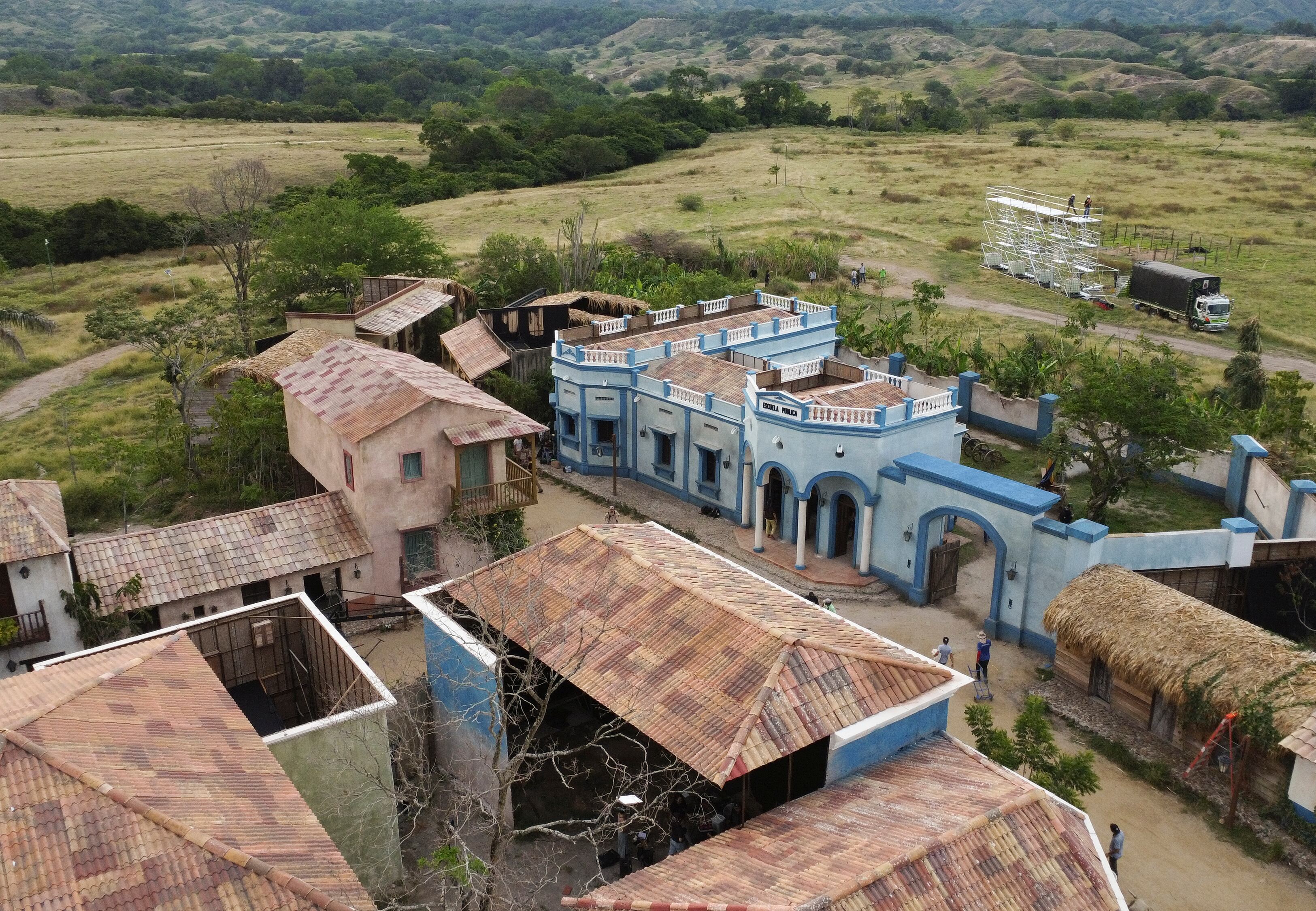 El Macondo que Netflix construyó para Cien años de soledad, de Gabriel García Márquez / Cien Años de Soledad. Cr. El Departamento / Netflix ©2024