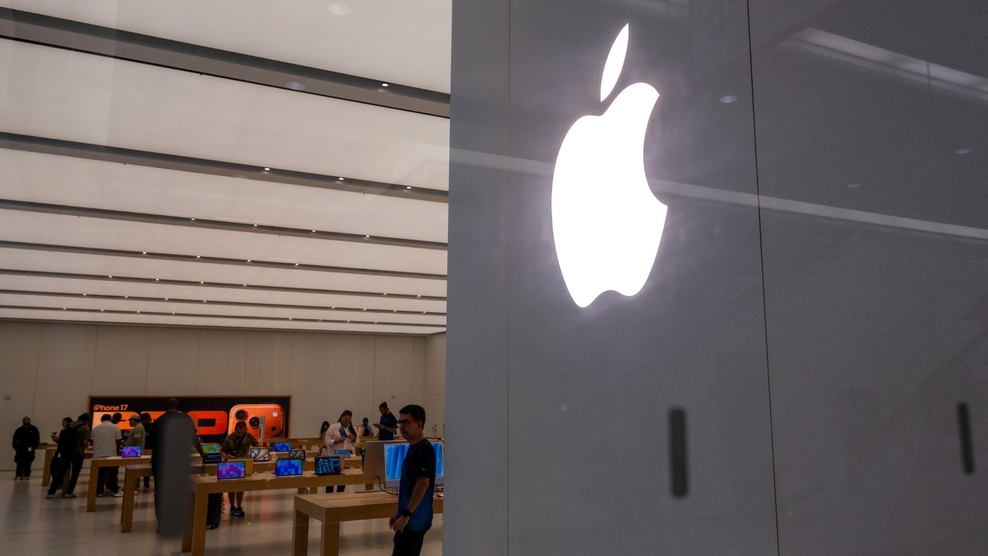 La compañía lanzará este año los nuevos chips M6 para los Mac de gama de entrada.