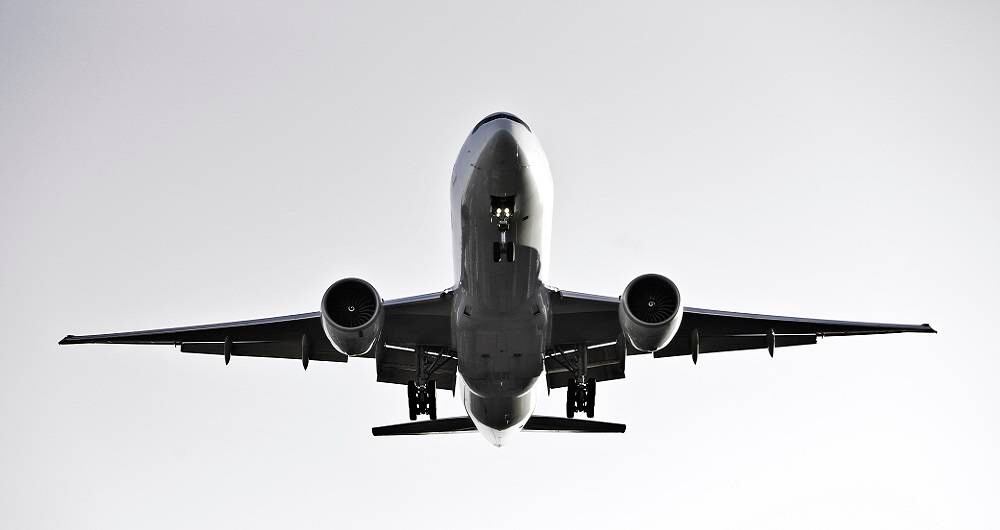 Migración Colombia tomó la decisión de no dejar llegar el vuelo.