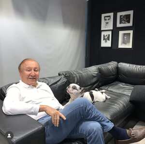 Rodolfo Hernández y su perro, Narco José.